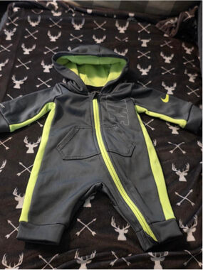 Baby Nike Gray Green Dri-Fit Hooded Footie Newborn